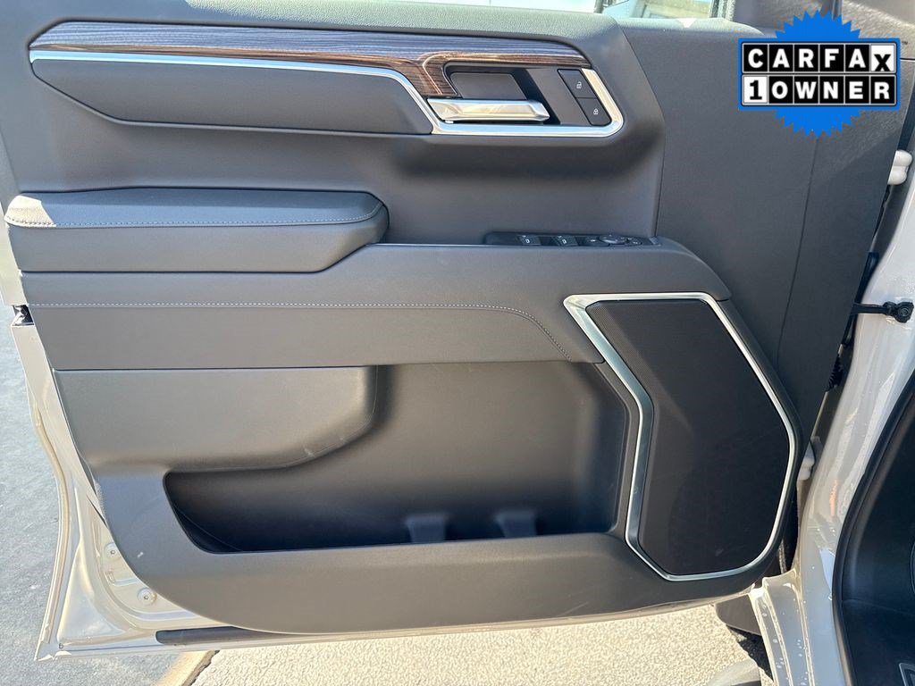 Used 2026 White Sands Chevrolet RST image 23