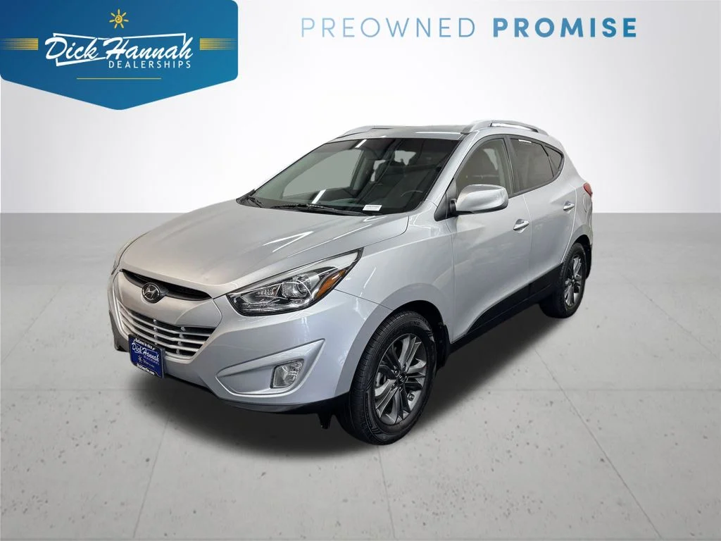 Used 2014 Silver Hyundai SE image 1