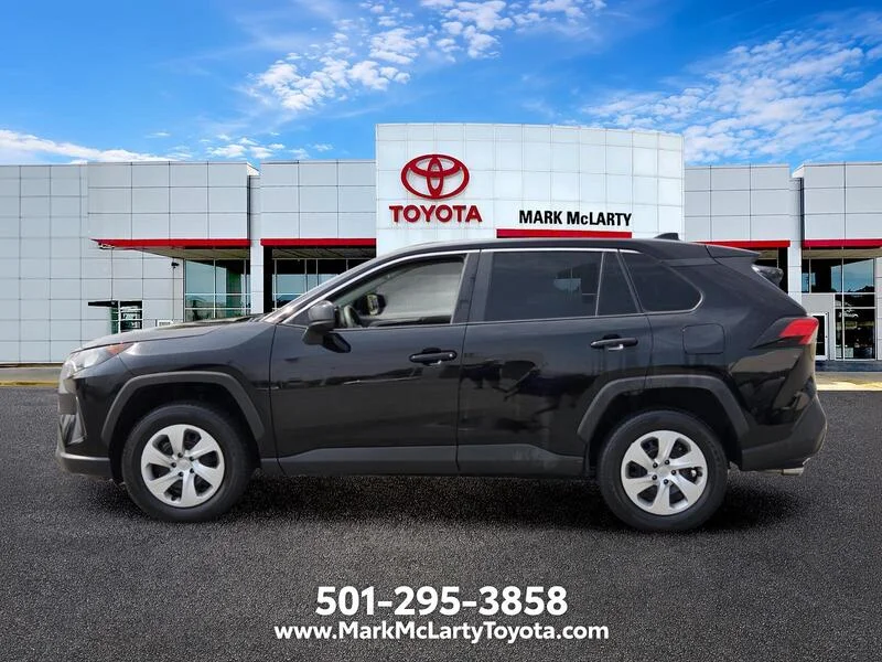 Used 2022 Midnight Black Metallic TOYOTA LE AWD image 2