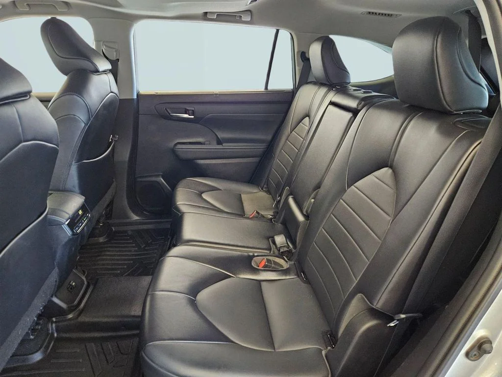 Used 2022 Celestial Silver Metallic Toyota XLE image 25