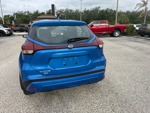 Used 2024 Blue Nissan S image 6