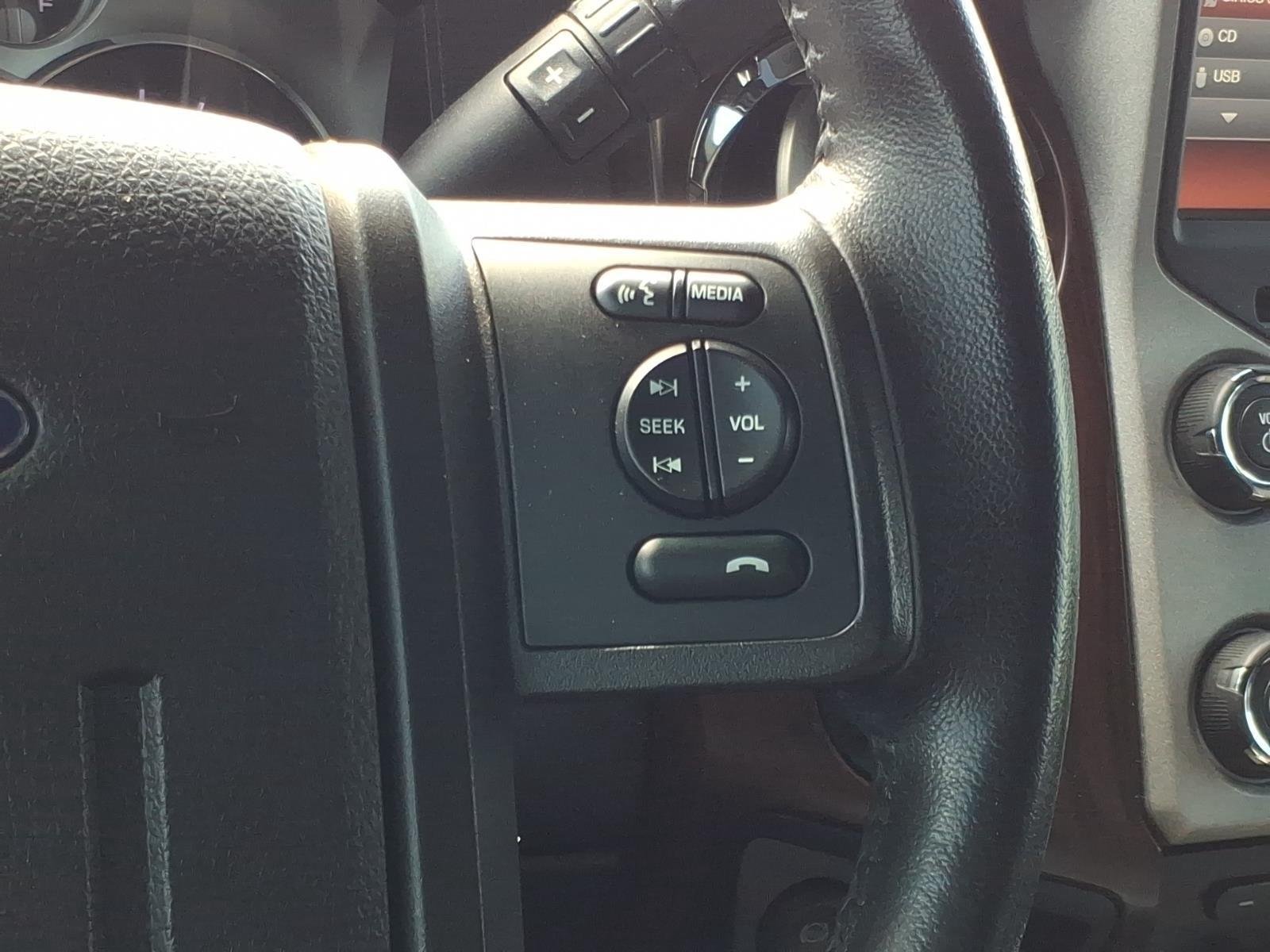Used 2015  Ford Lariat image 28