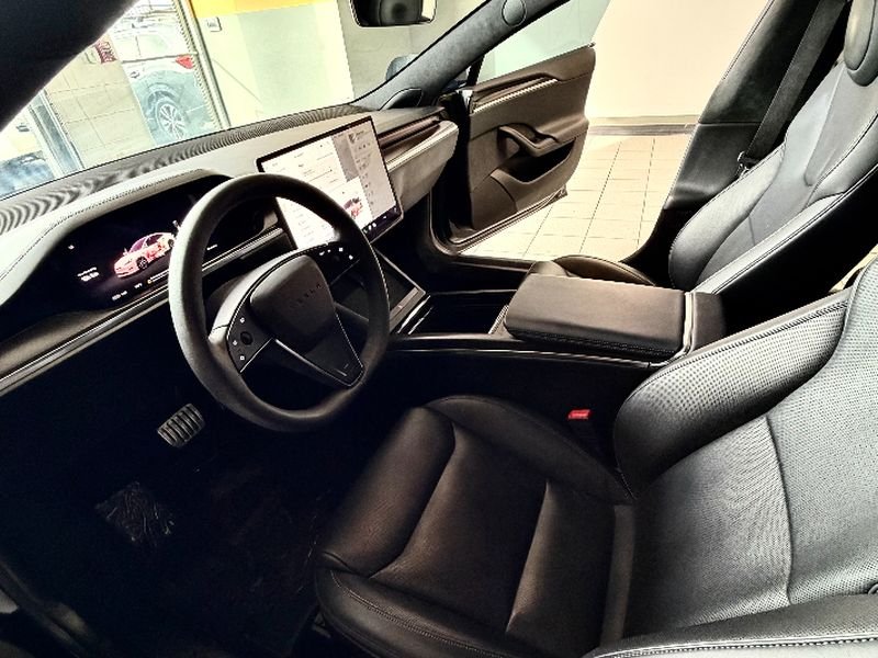 Used 2022 Solid Black Tesla Plaid image 11