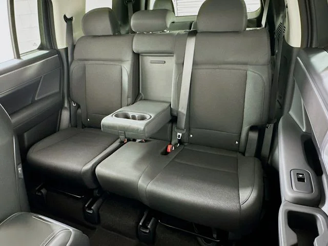 New 2026 Hyundai SANTA FE SE