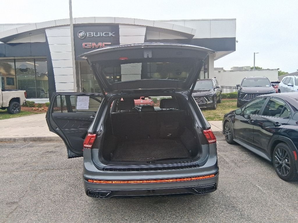 Used 2024 Gray Volkswagen 2.0T SE R-Line Black image 22