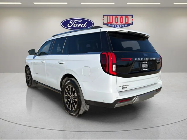 Used 2025 Silver Metallic Ford Platinum image 4