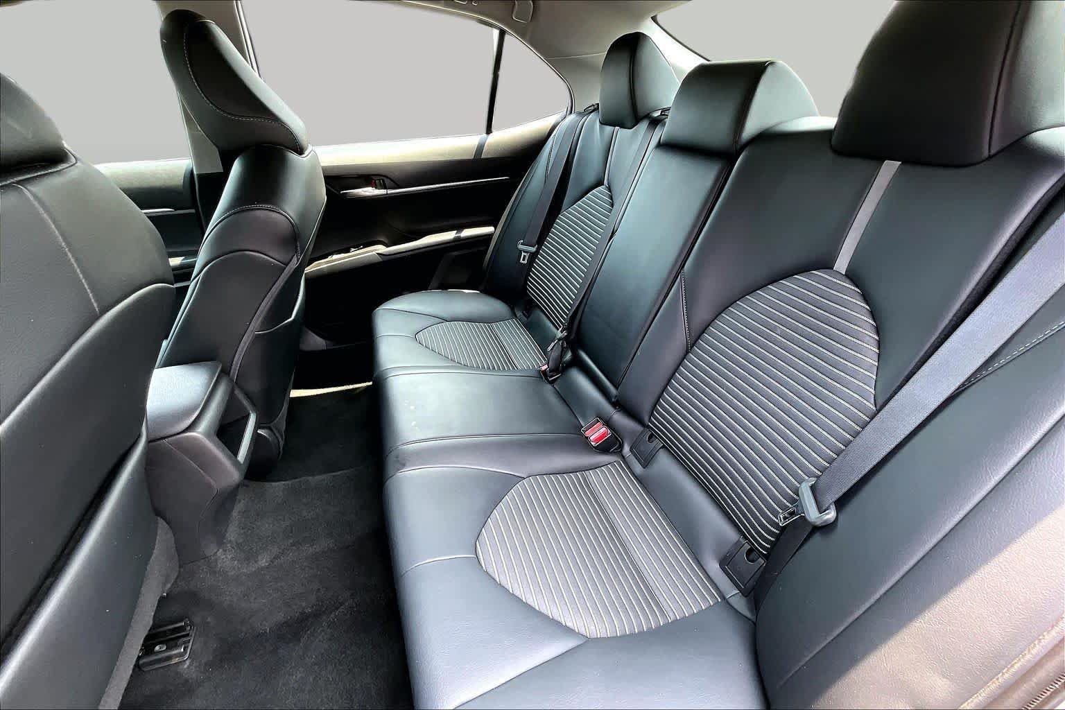 Used 2022 Celestial Silver Metallic Toyota SE image 20