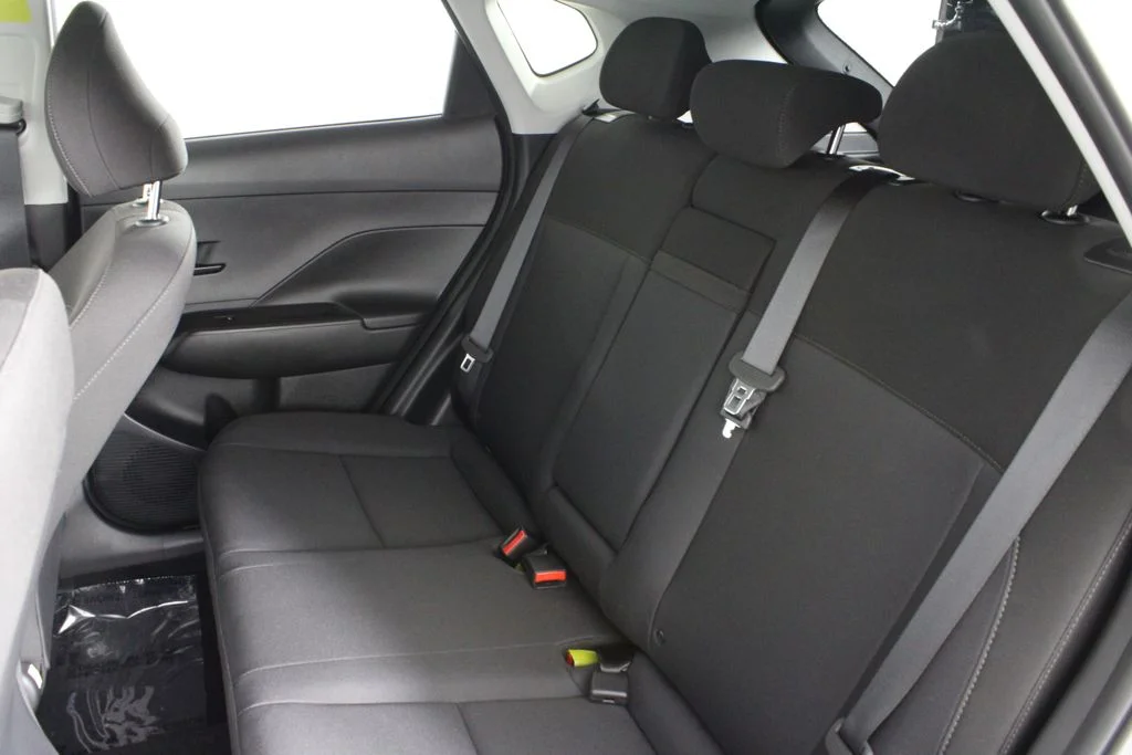 Used 2026 White Hyundai SEL Sport image 21