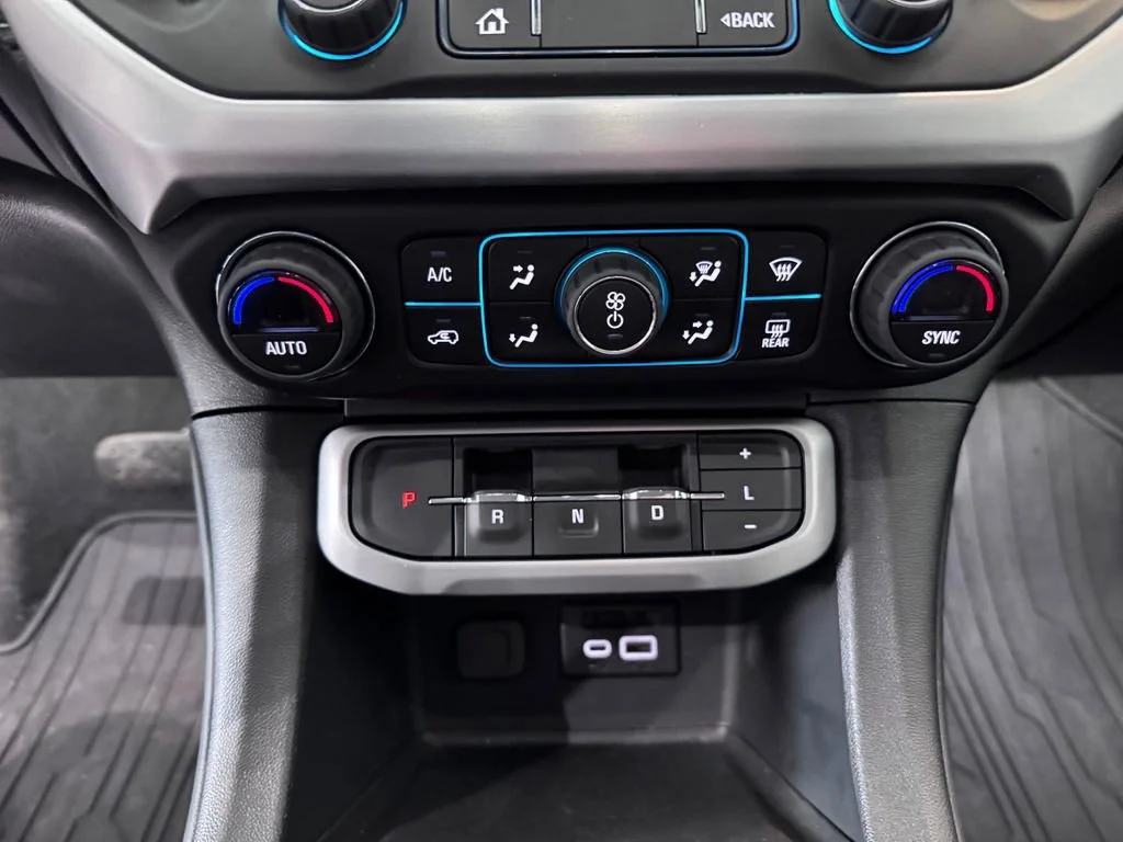 2023 GMC Acadia SLT - Photo 21