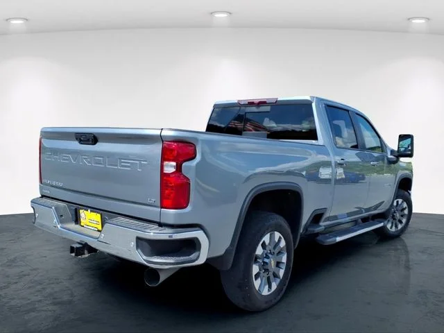 Used 2024 Gray Chevrolet LT image 8
