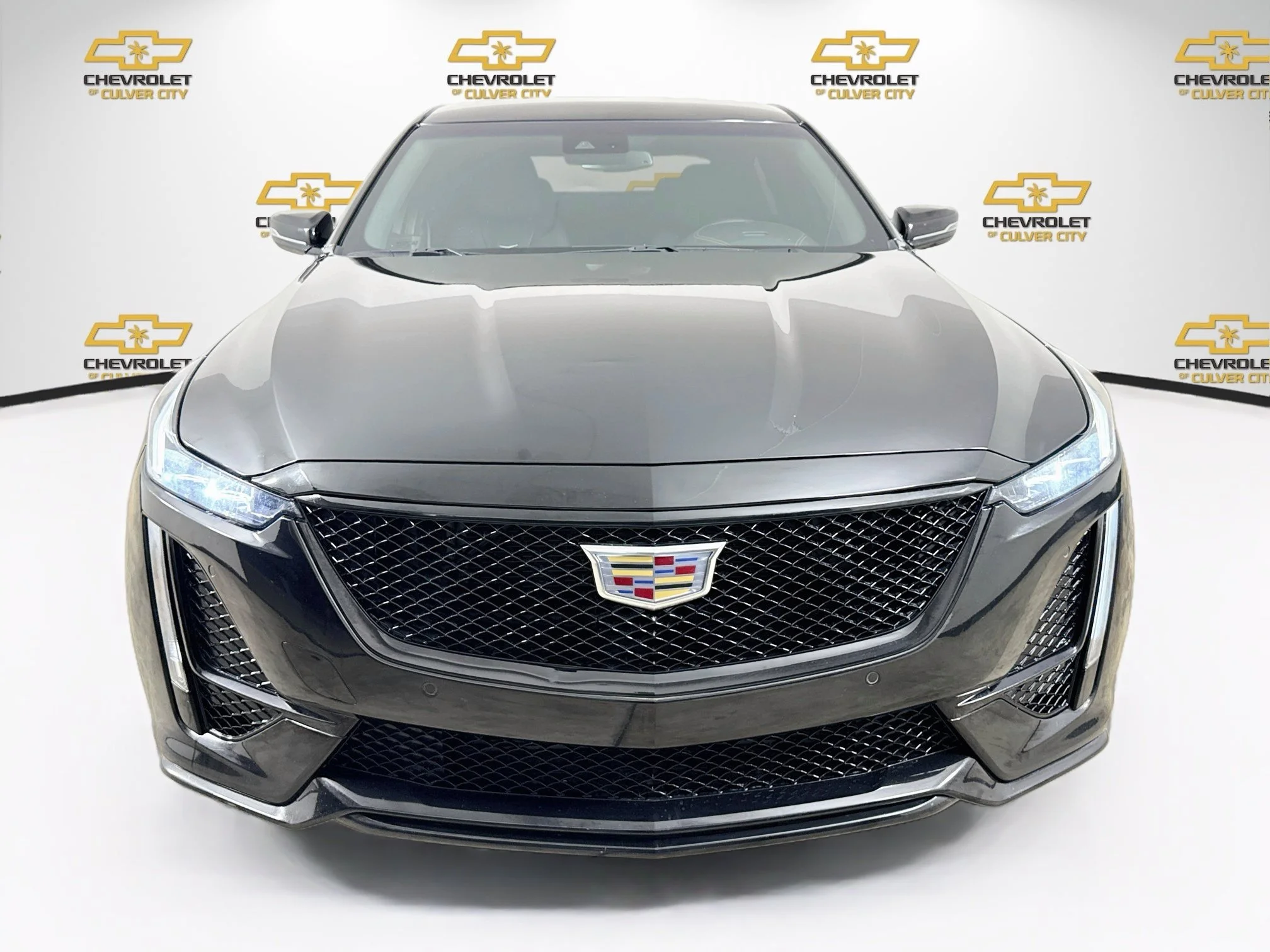 Used 2022 BLACK RAVEN Cadillac Sport image 2
