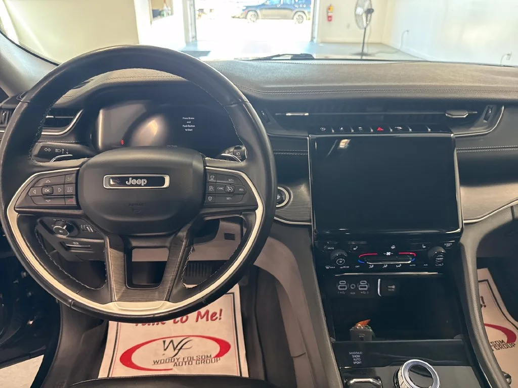 Used 2021 Black Jeep Limited image 16