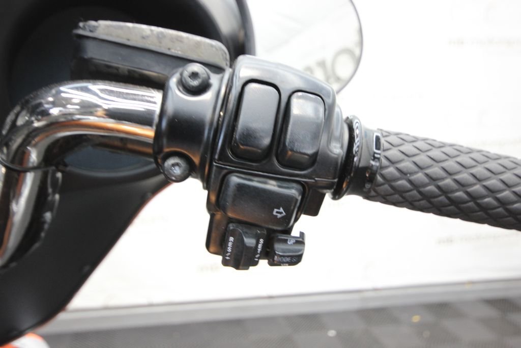 Used 2008 Brown Harley-Davidson FLHX image 17