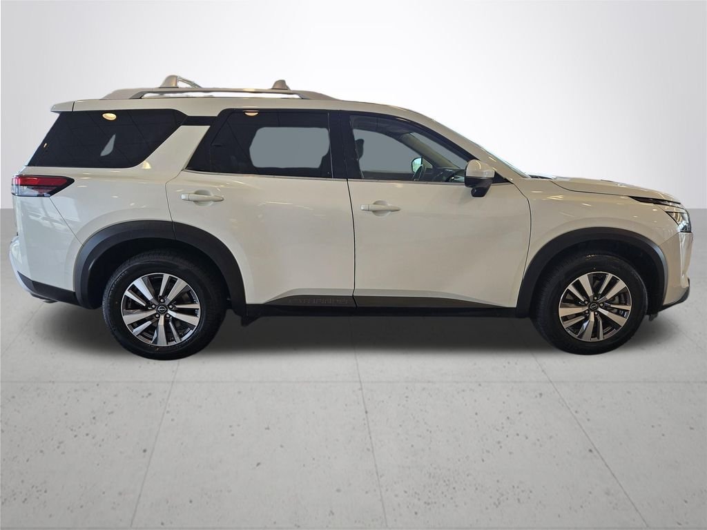 Used 2023 Pearl White Nissan SL image 6