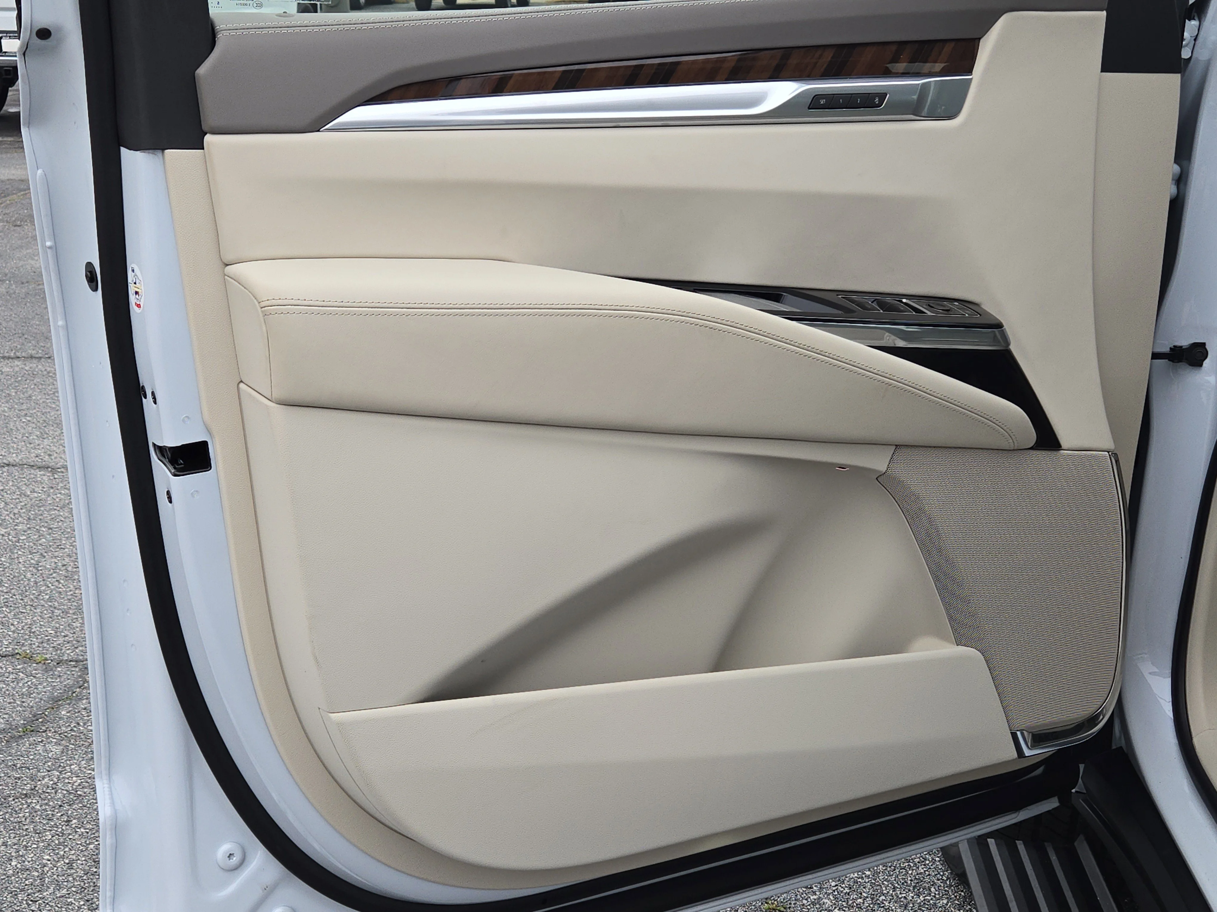 2026 Cadillac Escalade Platinum Sport - Photo 15