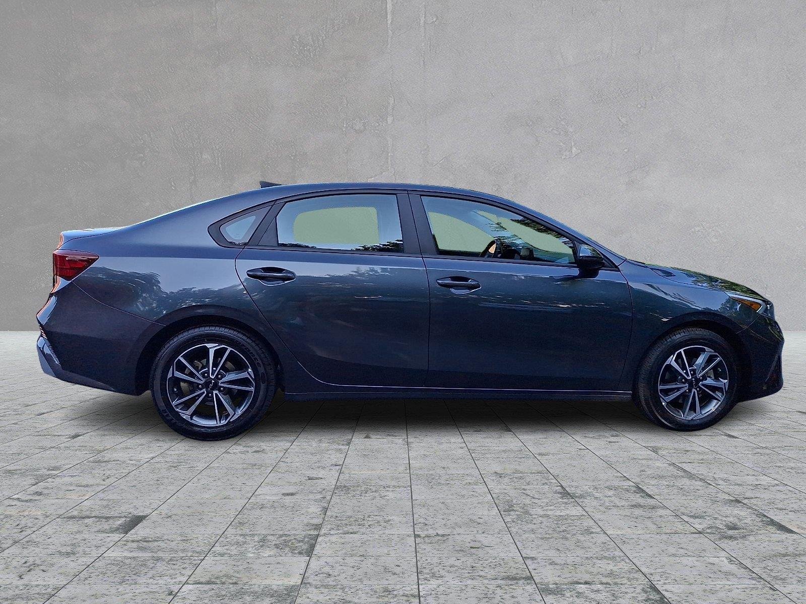 Used 2023 Gravity Gray Kia LXS image 7