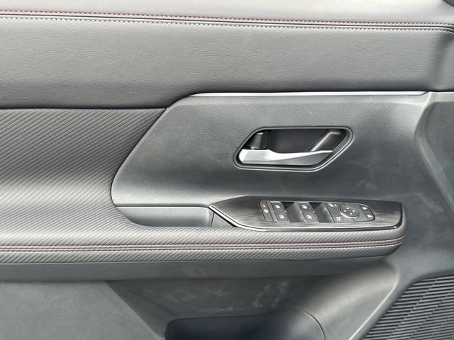 2026 Nissan KICKS SR AWD - Photo 11