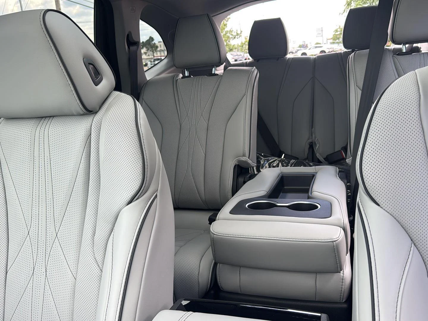 New 2026 Solar Silver Metallic Acura SH-AWD w/Advance image 17