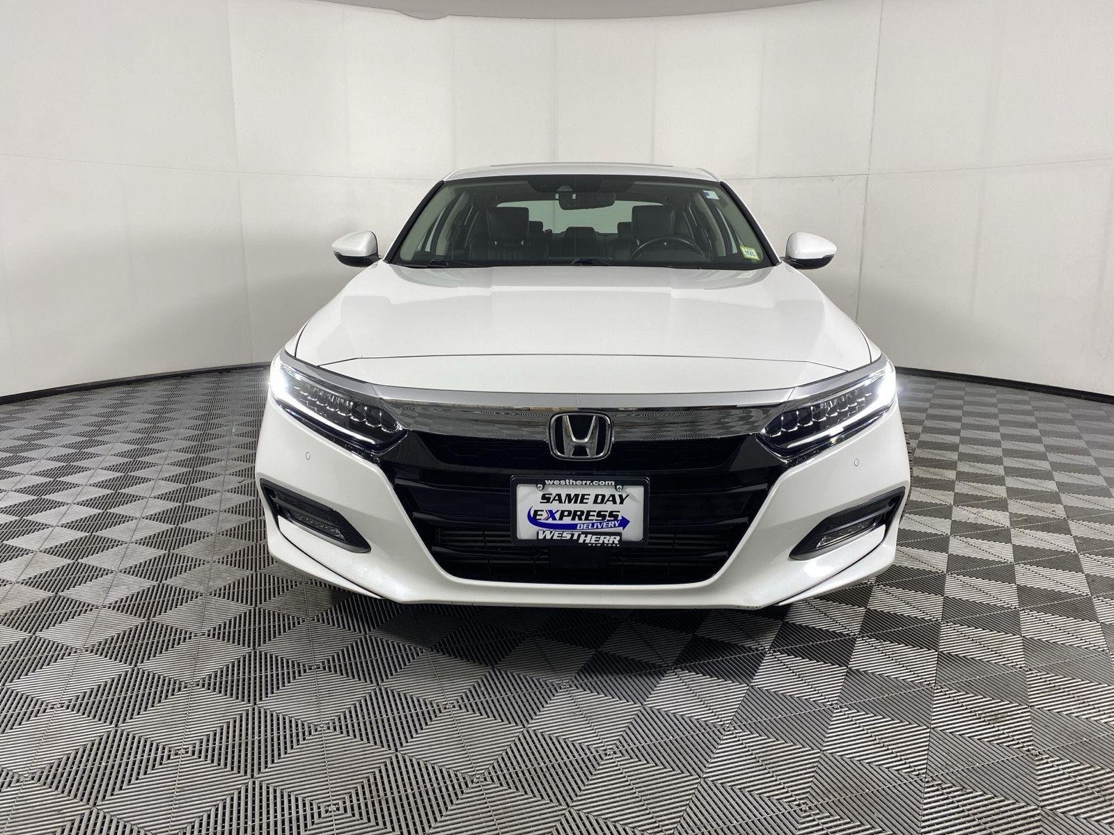 1HGCV2F95LA005856