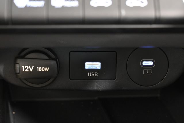 2025 Hyundai Elantra SEL - Photo 37