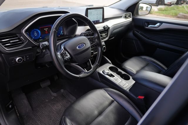 Used 2022 Blue Ford SEL image 10