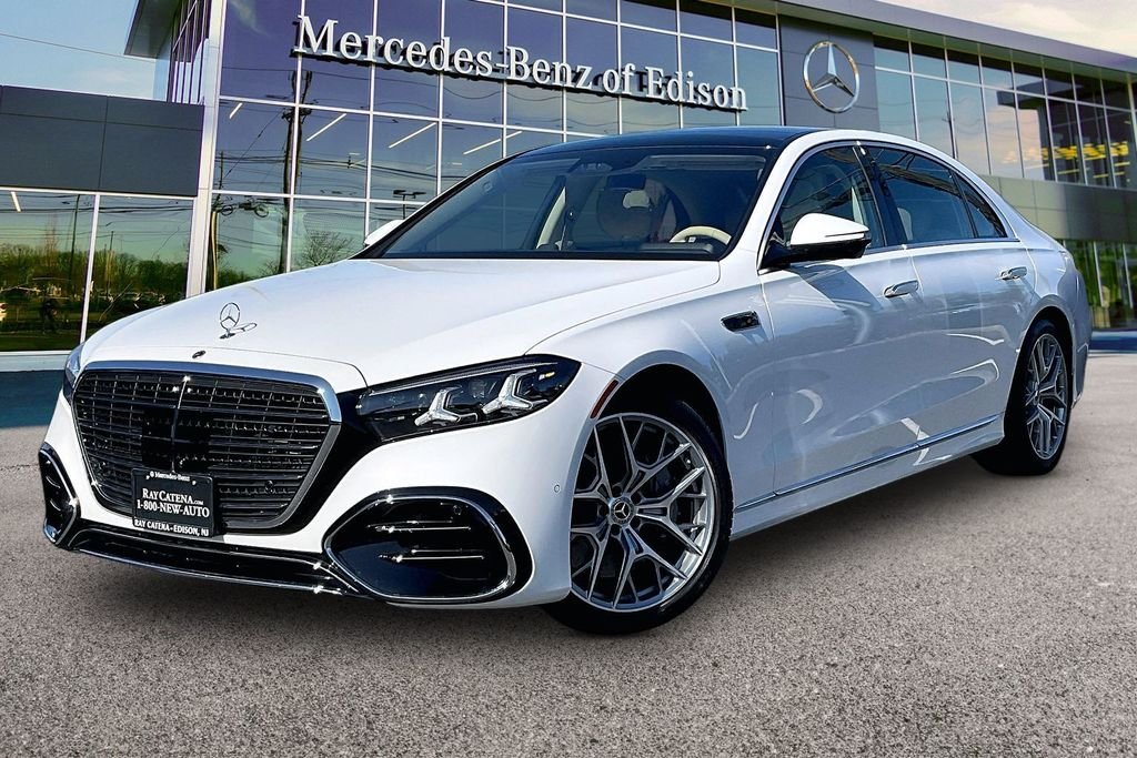 New 2027 MANUFAKTUR Moonlight White Metallic Mercedes-Benz S 500 image 2