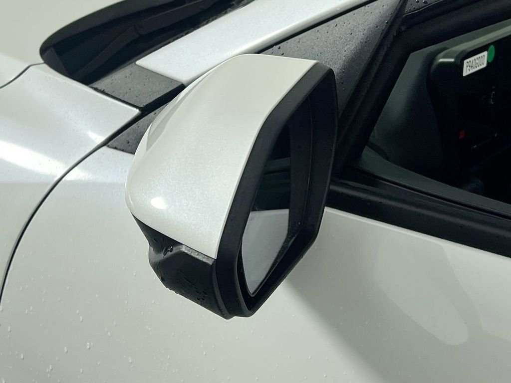 New 2026 Snow White Pearl Kia LX image 11