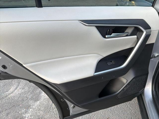 Certified Used 2023 SILVER SKY METALLIC Toyota  image 17