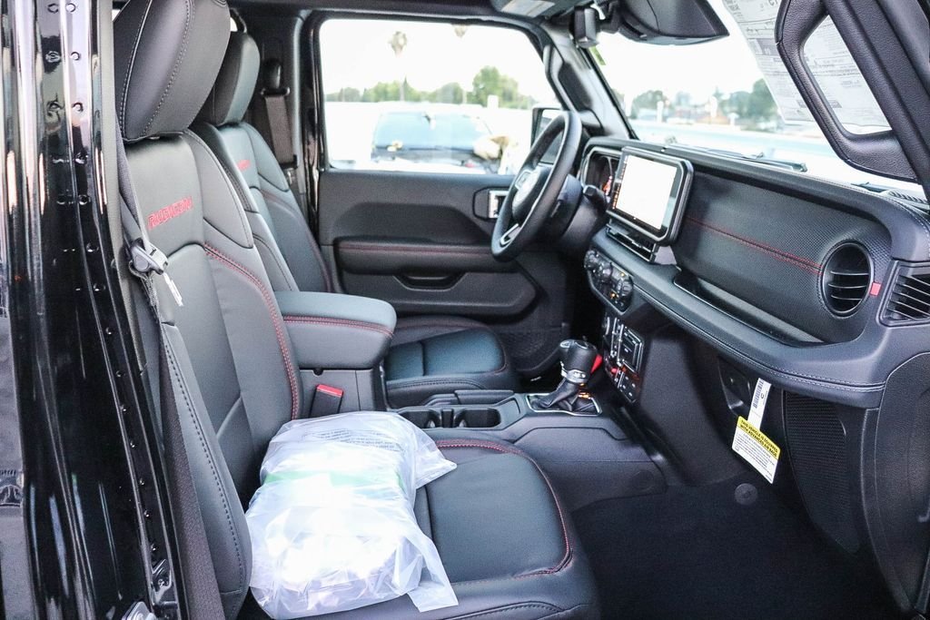 New 2026 Black Clearcoat Jeep Rubicon X image 20