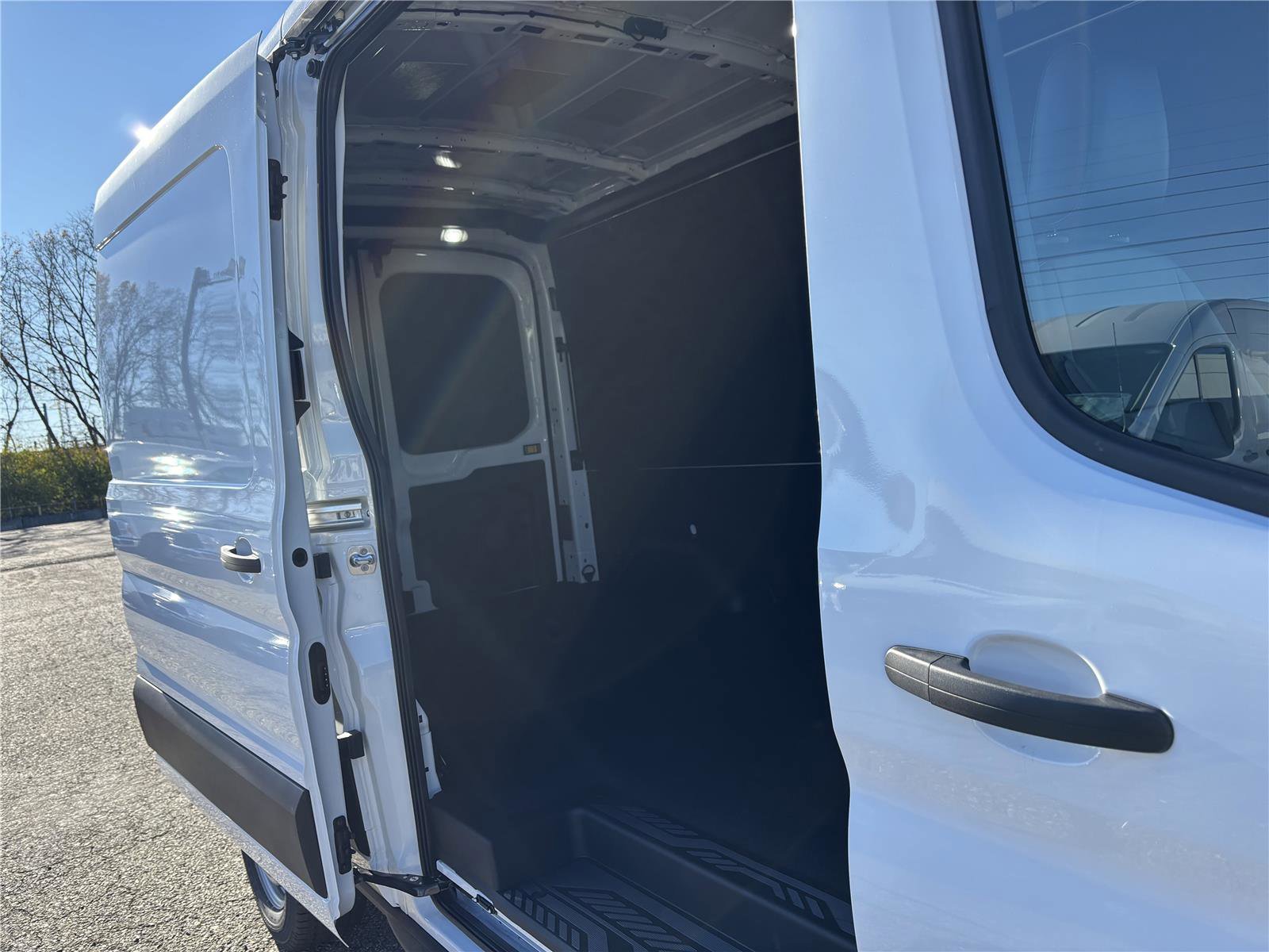 2026 Ford Transit Van Base - Photo 6