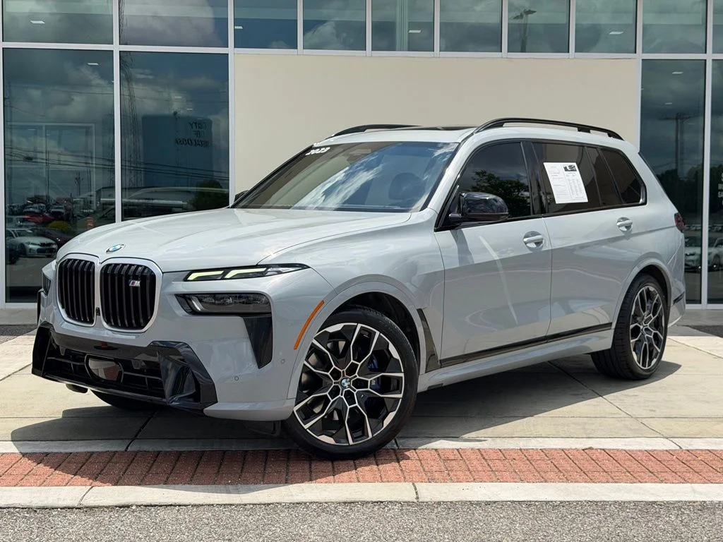 2023 BMW X7 M60i's photo