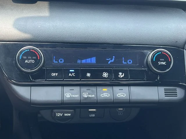 Used 2025 Gray Hyundai SEL Sport image 19