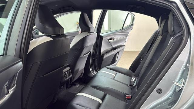 Certified Used 2026 PRECIOUS METAL Toyota SE image 15