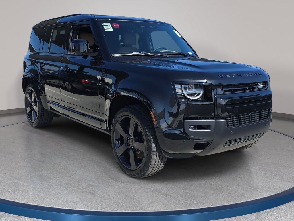 New 2026 Santorini Black LAND ROVER X-Dynamic SE image 3