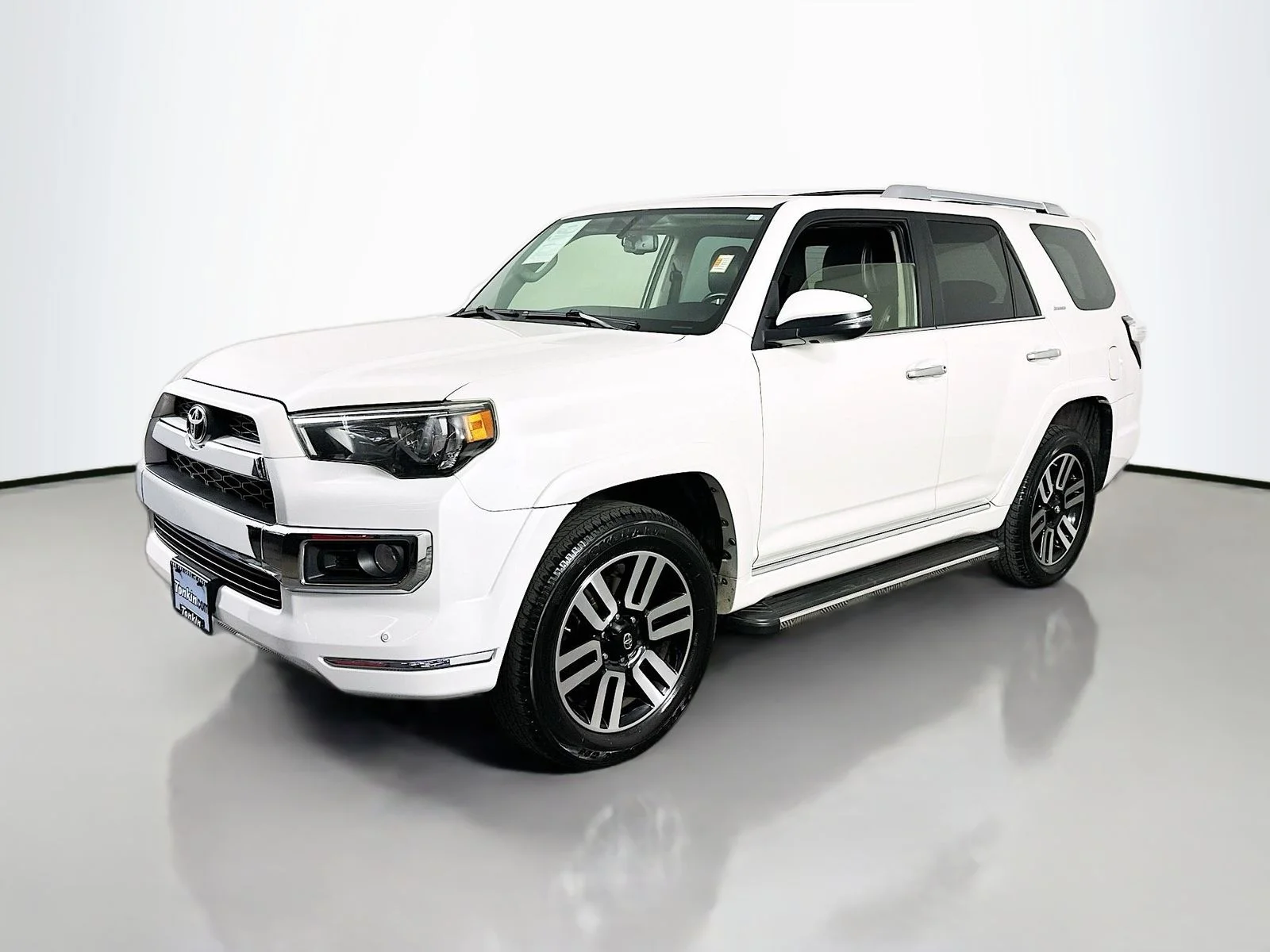 Used 2016 Blizzard Pearl Toyota Limited image 4