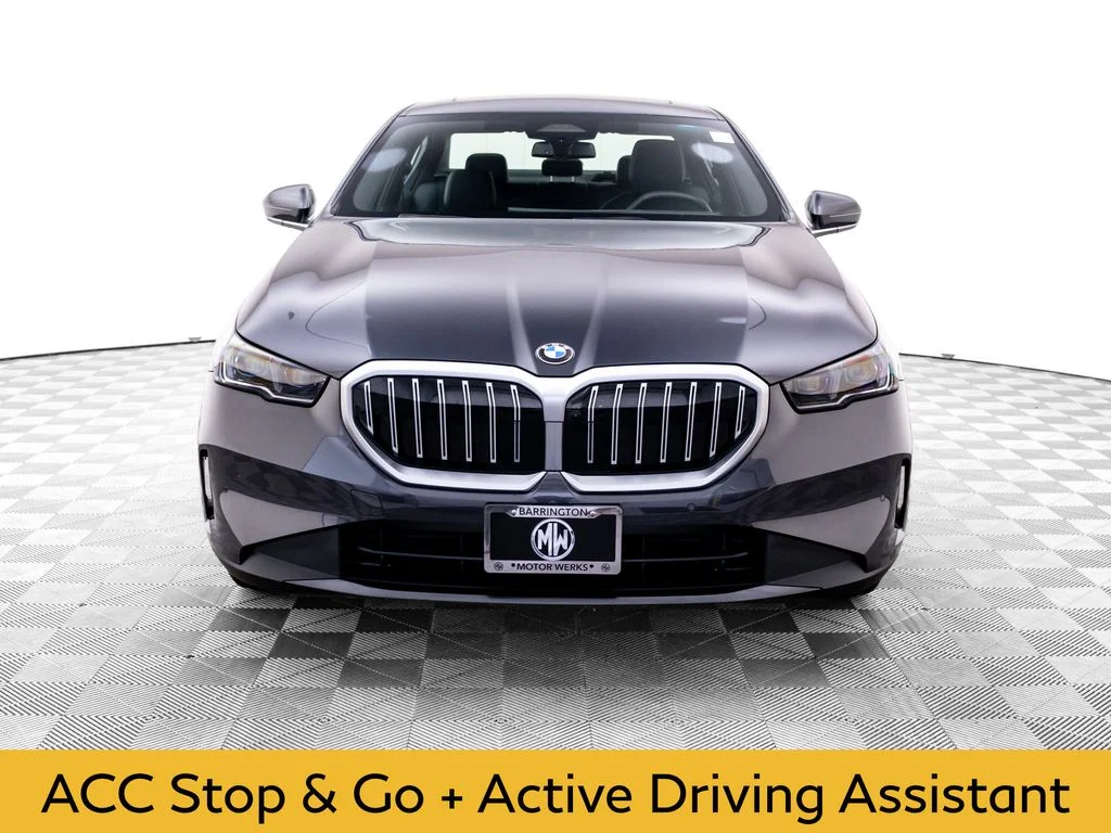Used 2024 Gray BMW 540i xDrive image 9