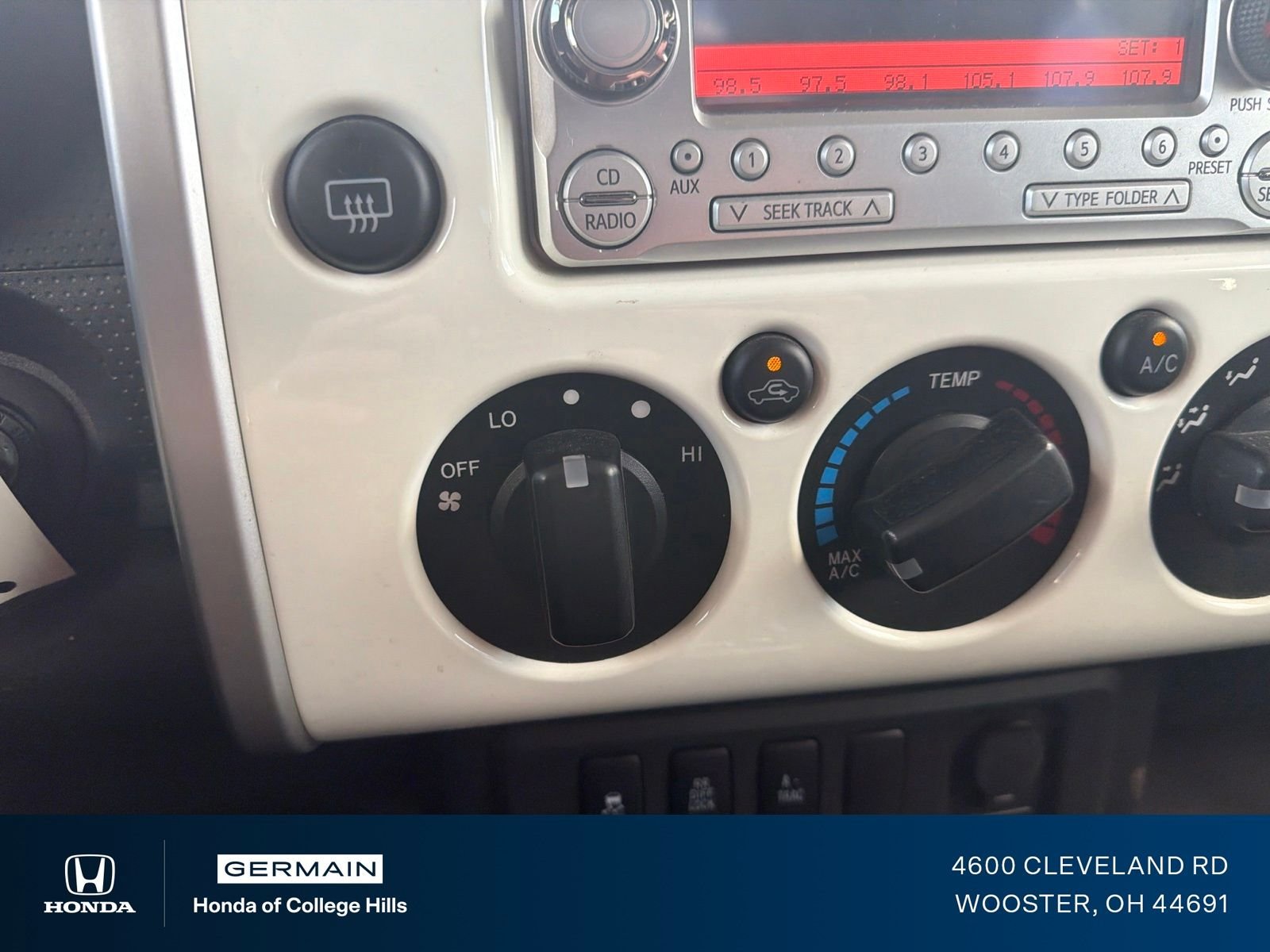 Used 2014 Iceberg Toyota Base image 23