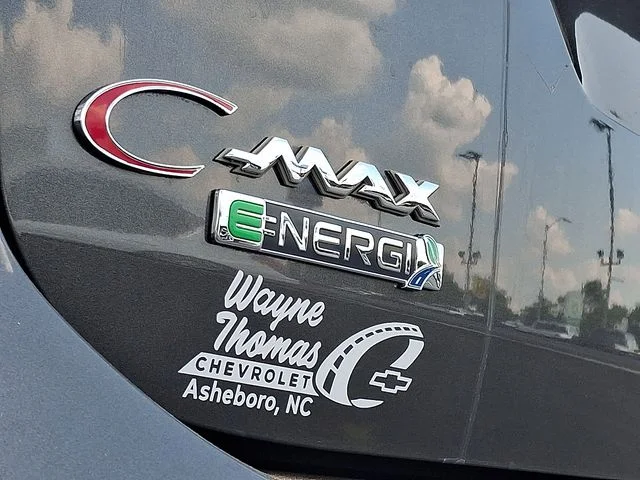 Used 2016 Gray Ford SEL image 32