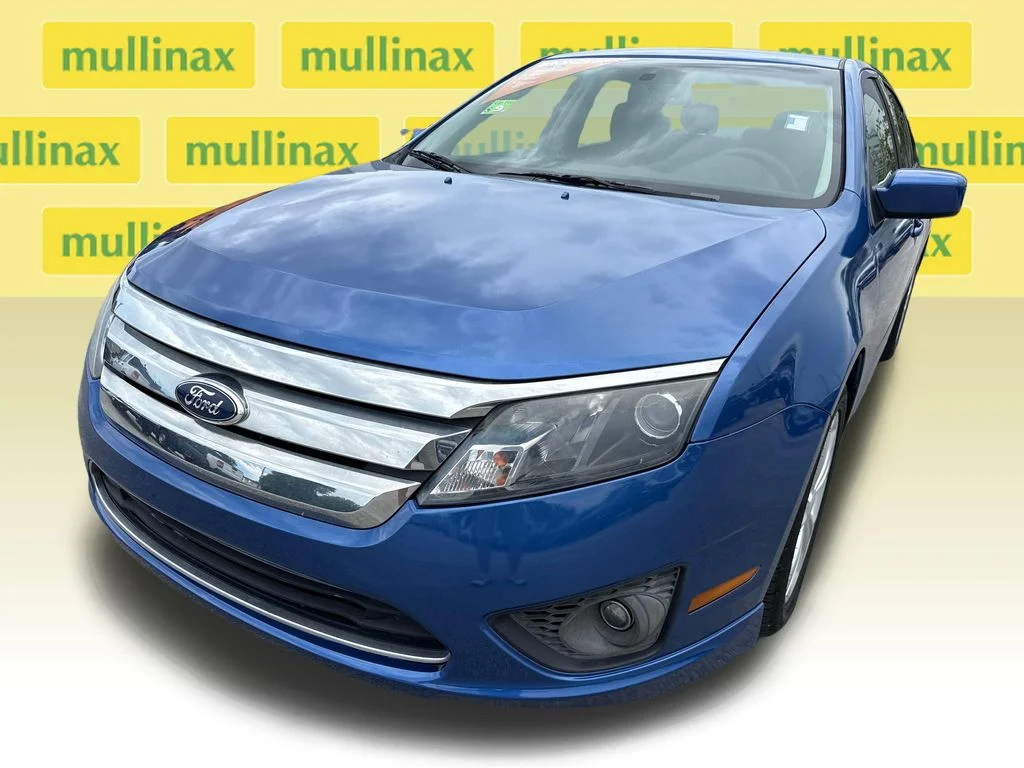 Used 2012 Blue Ford SE image 10