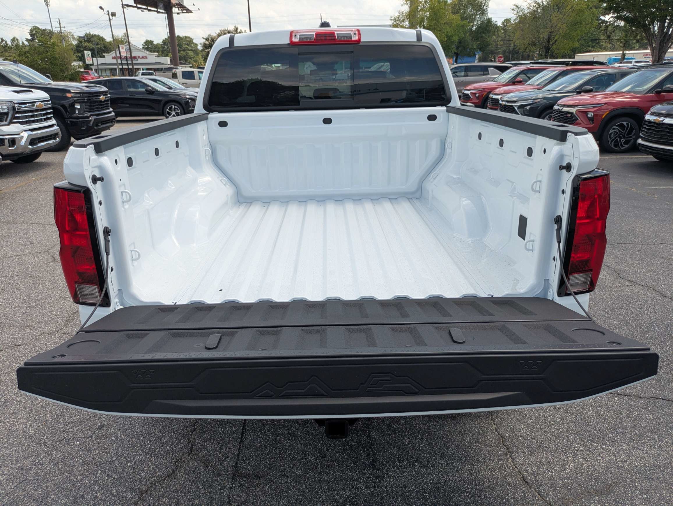 2026 Chevrolet Colorado Trail Boss - Photo 13