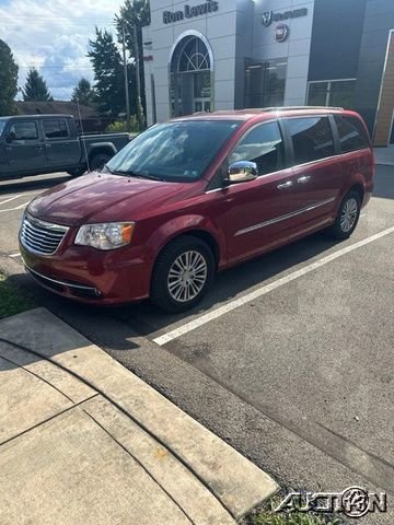 Used 2014 Red Chrysler Touring-L image 1