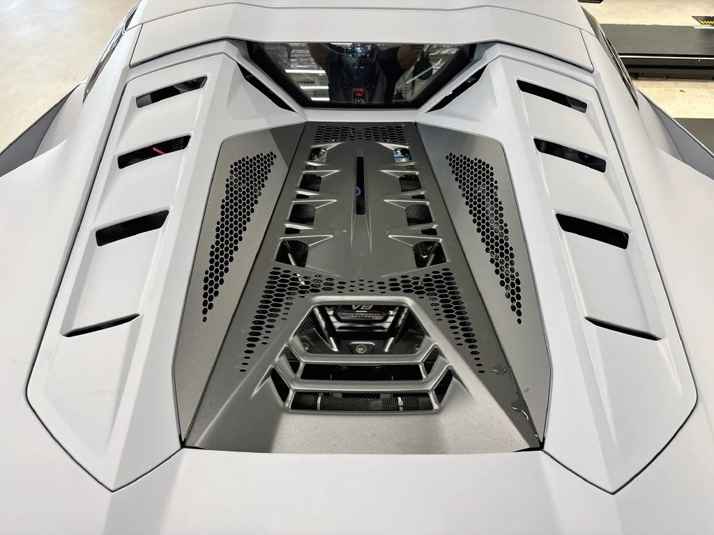 New 2026 Silver Lamborghini  image 31