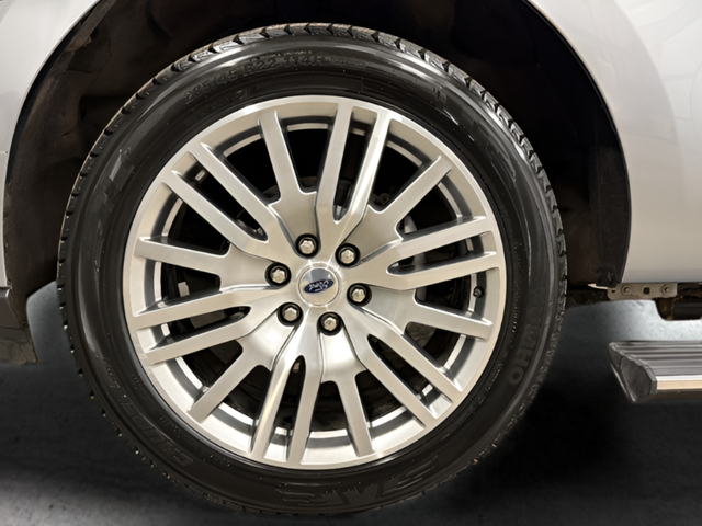 Used 2024 Silver Ford Limited image 36