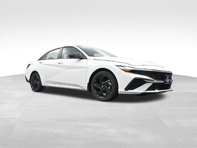 New 2026 White Hyundai SEL Sport image 30
