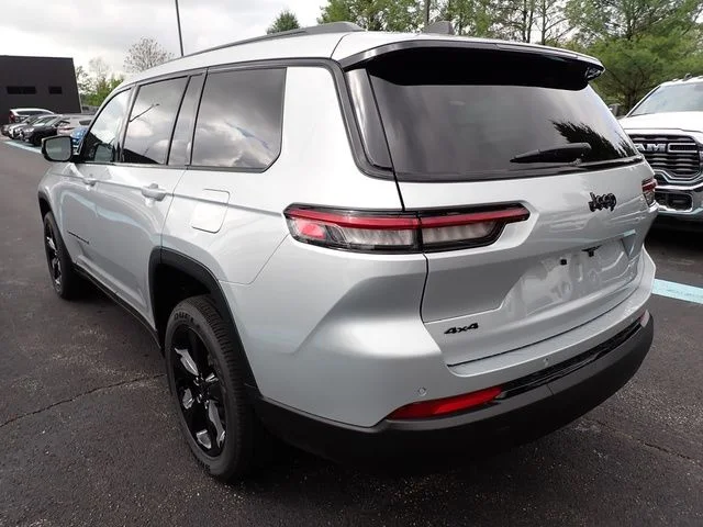 2025 Jeep Grand Cherokee L Altitude - Photo 2