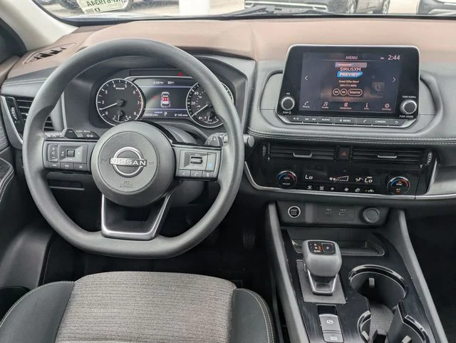 Used 2023 Gray Nissan SV image 27