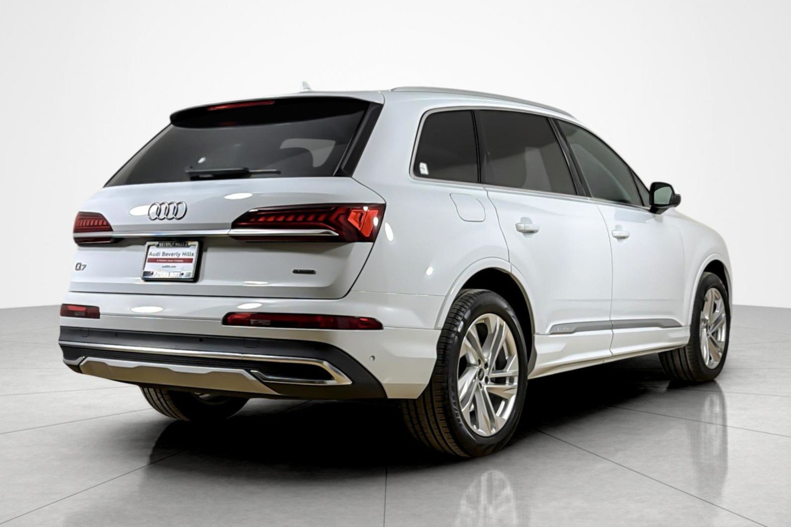 Used 2023 Glacier White Metallic Audi Premium 55 TFSI quattro image 5