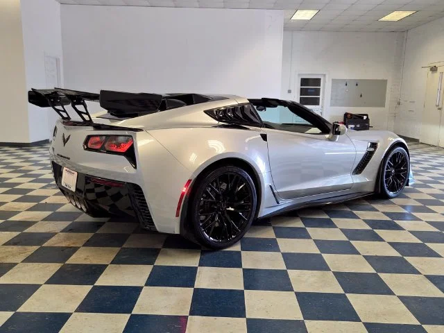Used 2016 BLADE SILVER METALLIC Chevrolet Z06 1LZ image 8