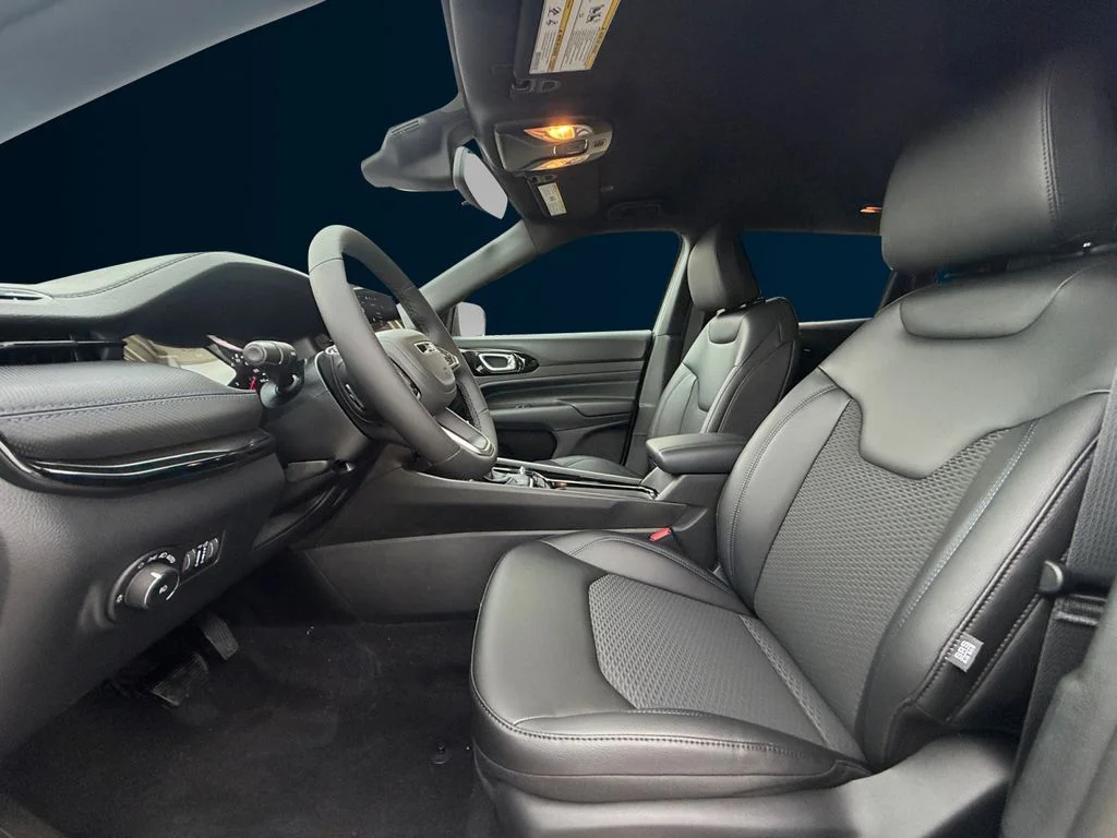 New 2026 Silver Jeep Latitude image 10