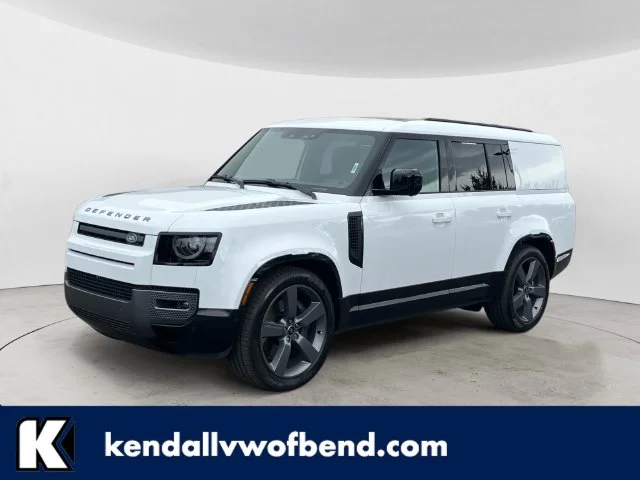 Used 2024 White Land Rover Outbound image 1